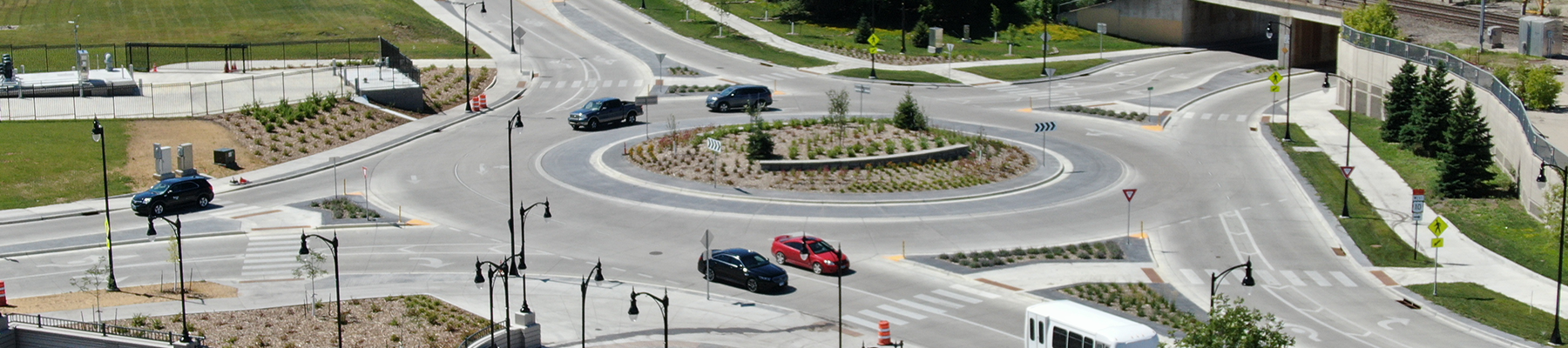 Traffic travelling safely around a roundabout in North Dakota.