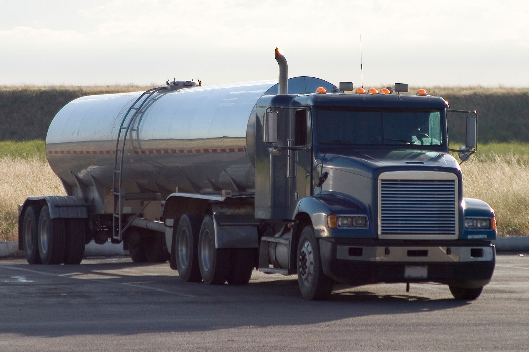 Tanker truck