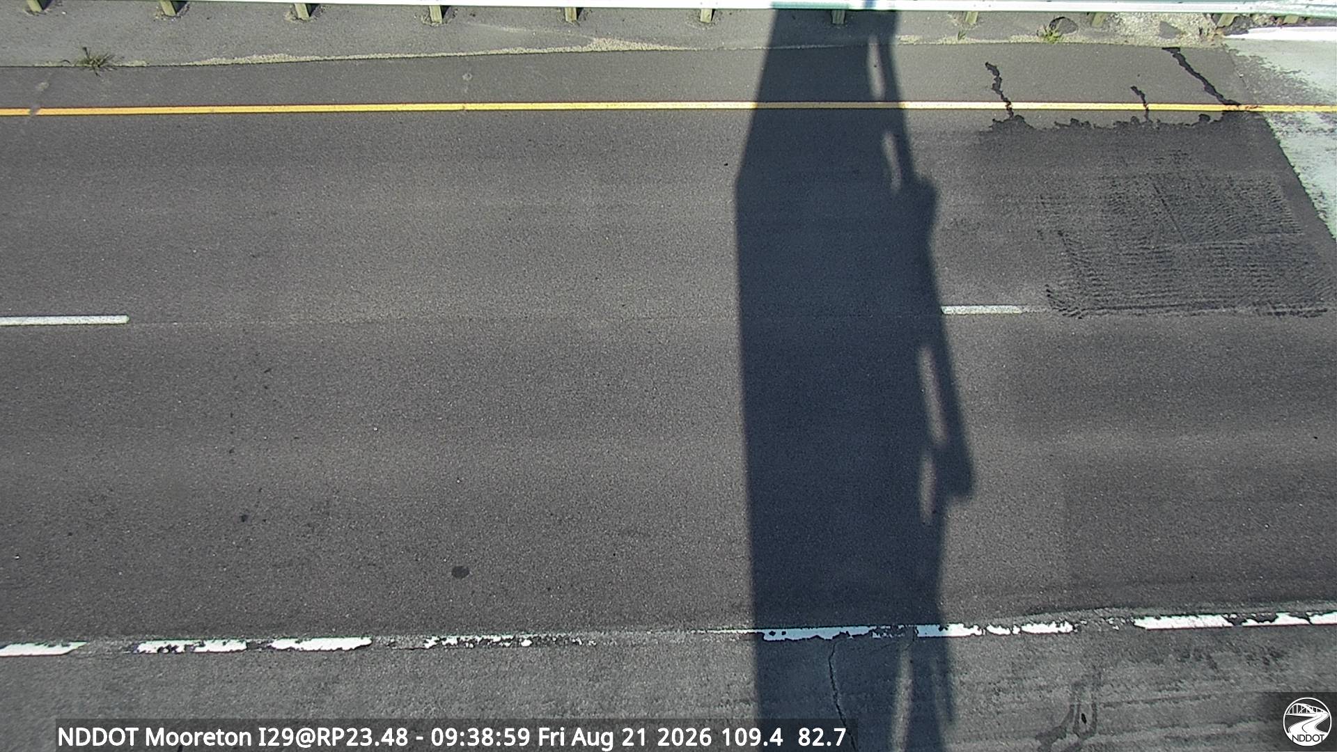 Webcam view of I-29 in Mooreton, North Dakota at milepost 23.5