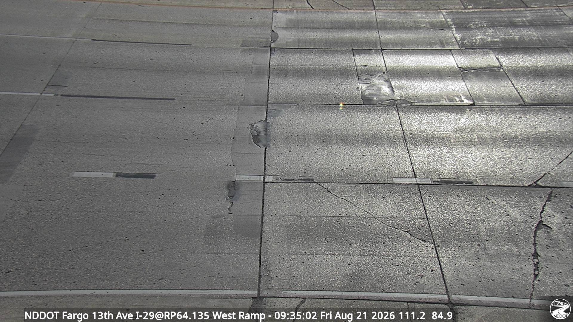 Webcam view of I-29 at 13th Ave in Fargo, North Dakota at milepost 64.1
