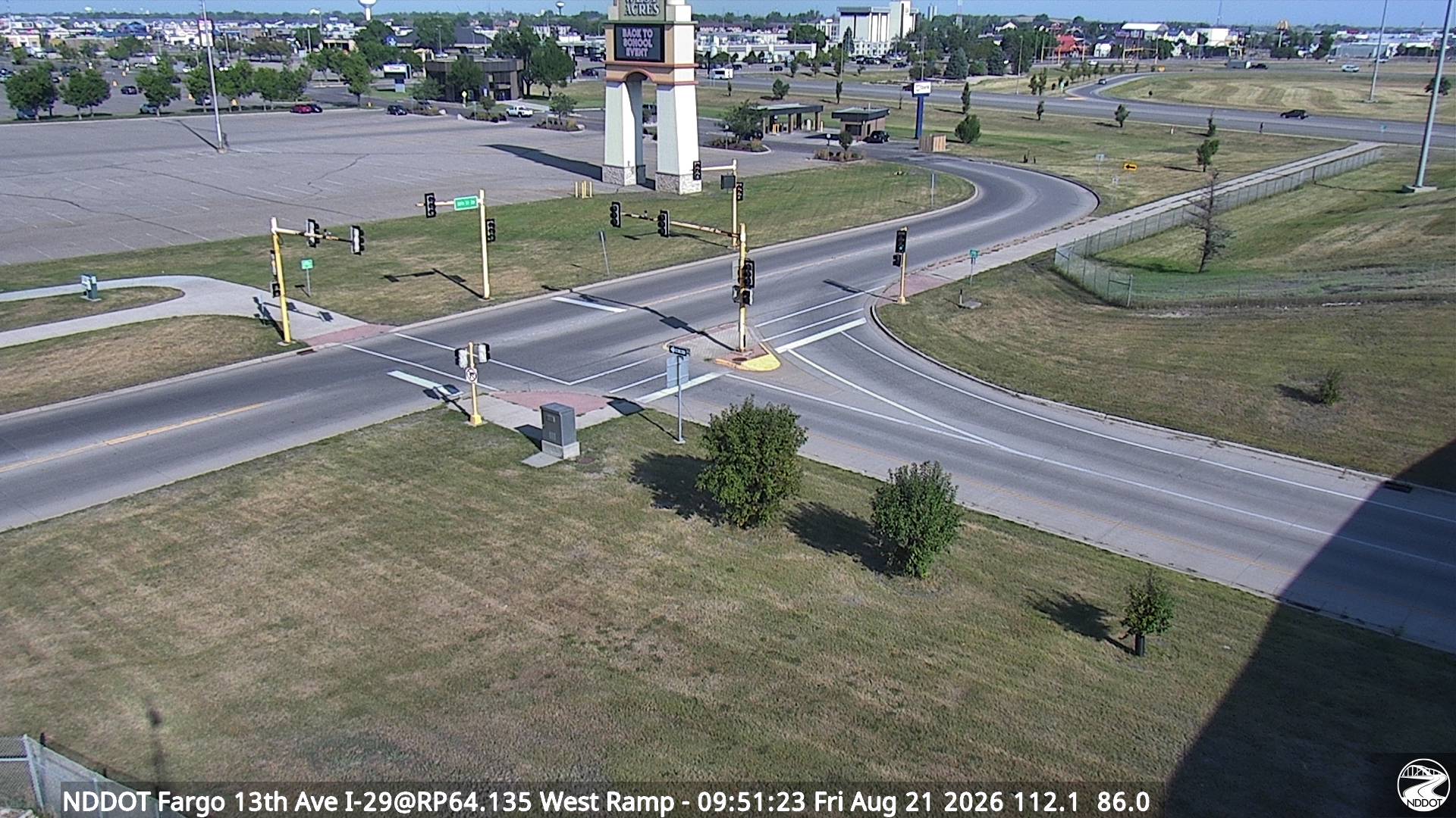 Webcam view of I-29 at 13th Ave in Fargo, North Dakota at milepost 64.1