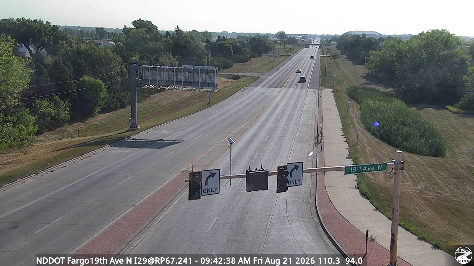 Webcam view of I-29 images at 19th Ave in Fargo, North Dakota