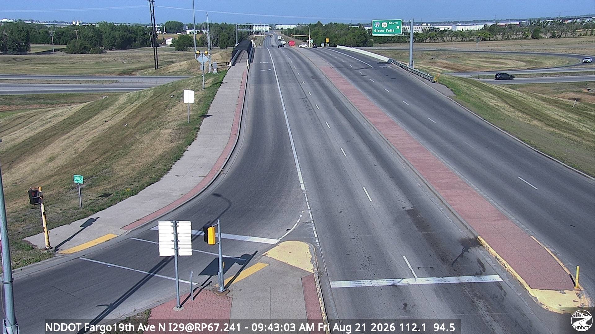 Webcam view of I-29 images at 19th Ave in Fargo, North Dakota
