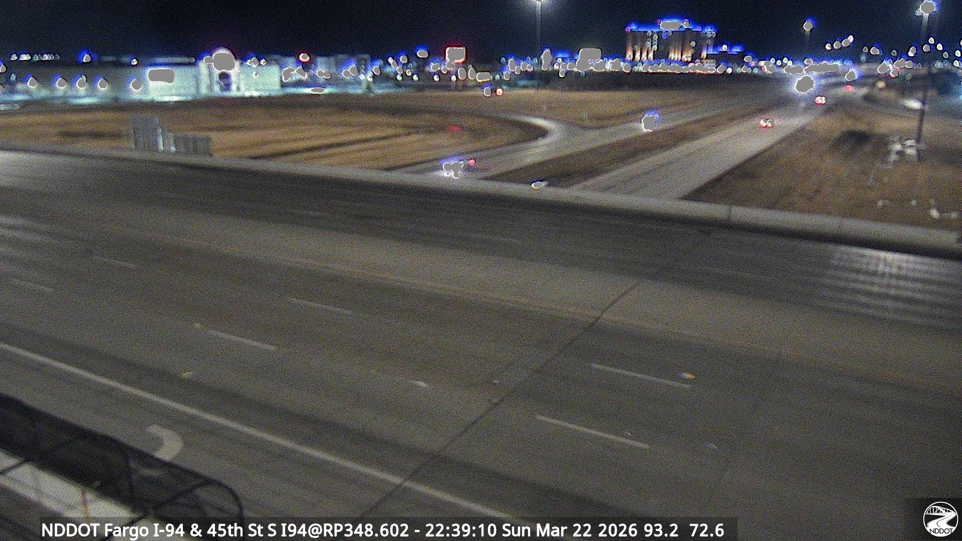 Fargo 45th St - West (I 94 MP 348.602) live webcam