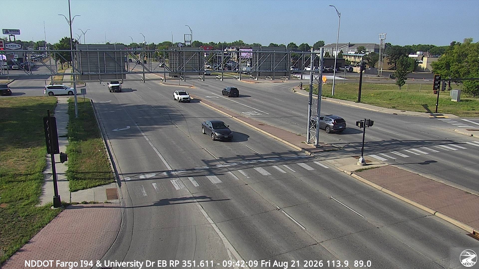Webcam view of I-94 at University Drive in Fargo, North Dakota