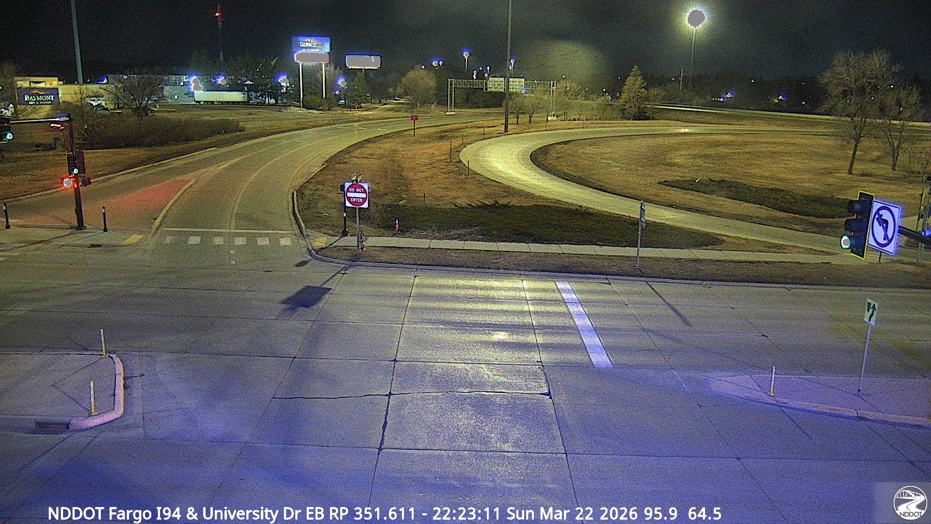 Fargo University Dr - West (I 94 MP 351.613) live webcam