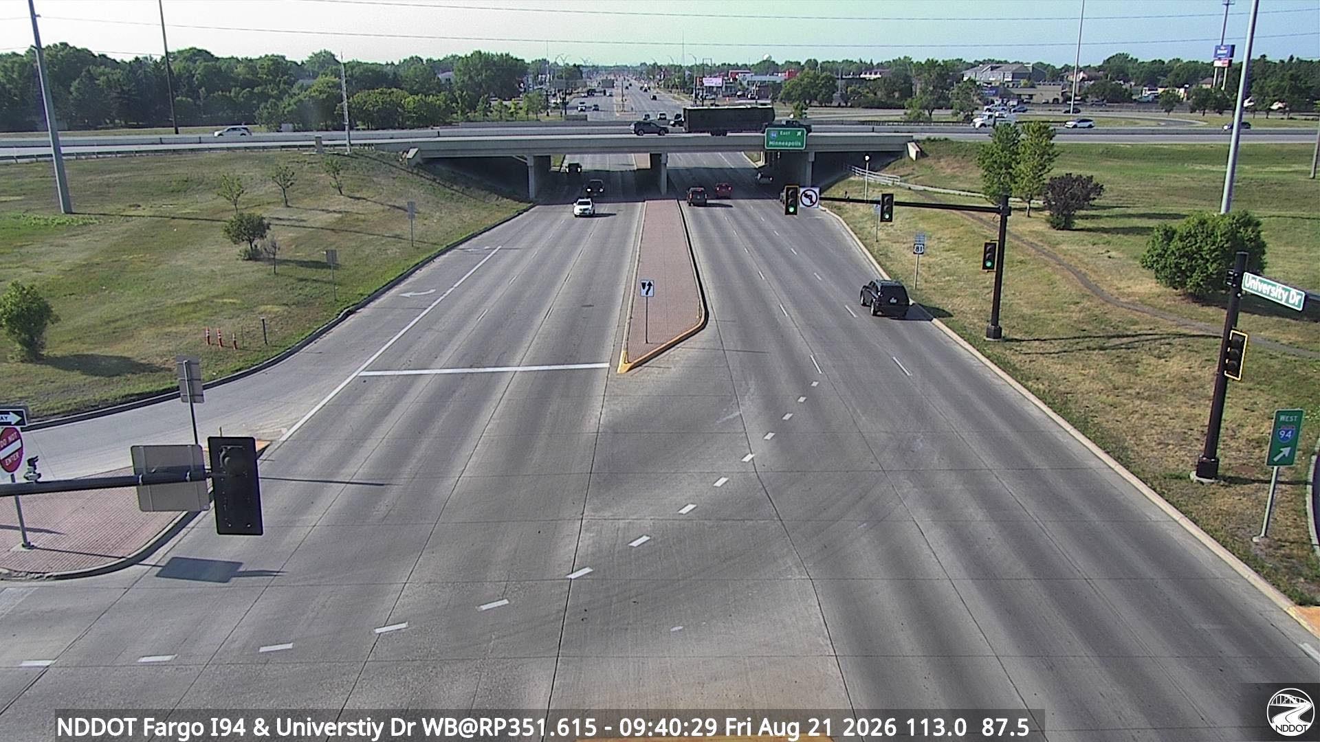 Webcam view of I-94 at University Drive in Fargo, North Dakota
