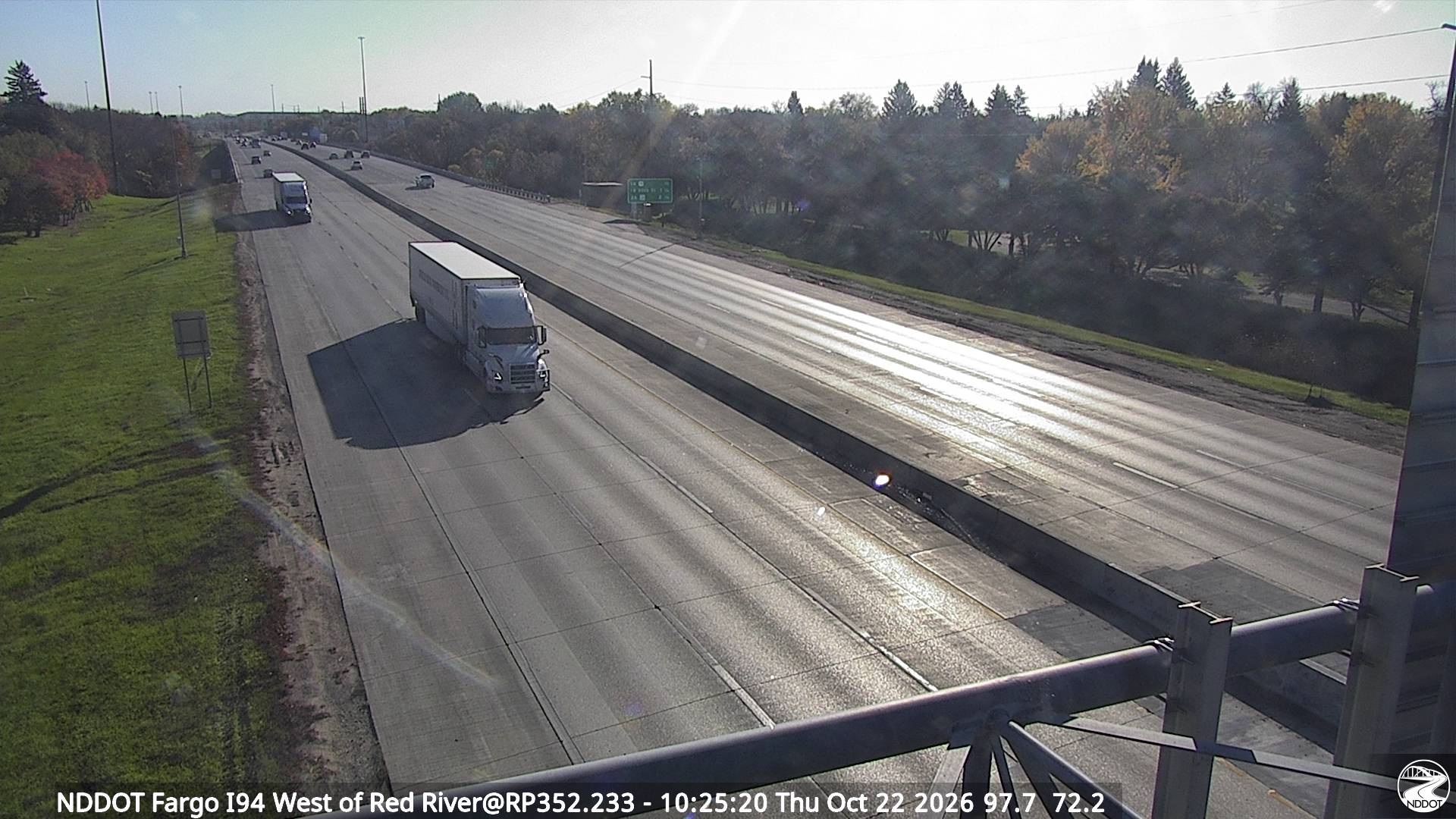 Webcam view of I-94 West of Red River in Fargo, North Dakota