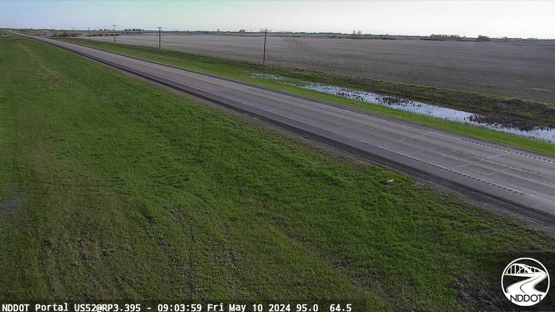 Traffic camera looking at North Dakota Hwy 52 about 3 miles from the Canadian North Portal border crossing. 