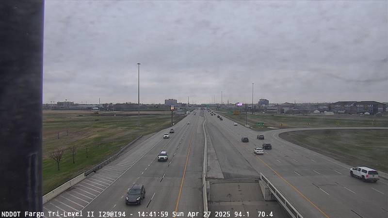 Traffic Cam I-94 E (MP: 349.584) Fargo - West