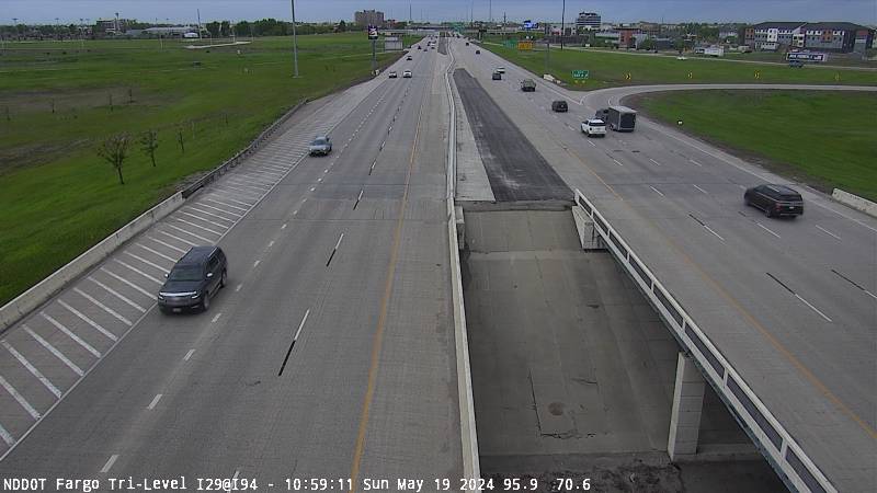 Traffic Cam I-94 E (MP: 349.584) Fargo - West